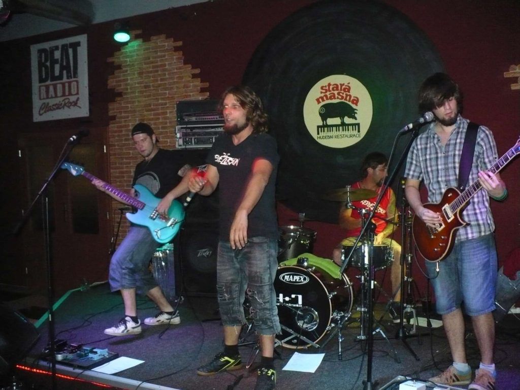 Stará Masna, Kroměříž [1] (5.9.2014) - Kervežekson (crossover kapela z Prostějova)
