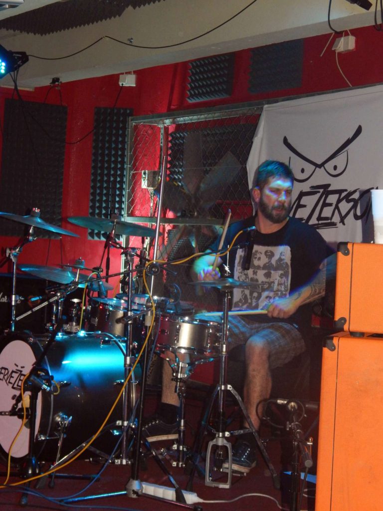 Krucipüsk a Kervežekson, Apollo 13, Prostějov [11] (6.12.2014) - Kervežekson (crossover kapela z Prostějova)